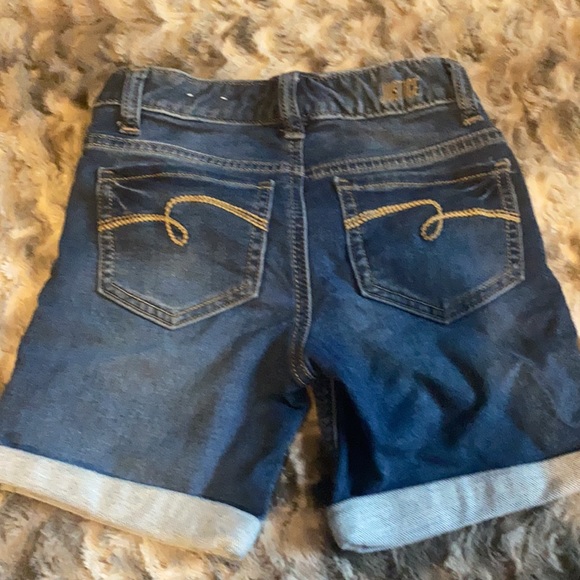 Justice Jean shorts - Picture 2 of 2